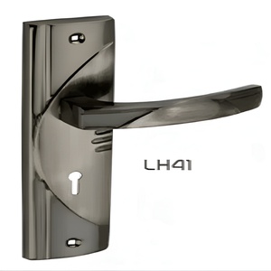 Poignée de porte élégante en fer plaqué laiton noir et argent, 7 pouces, pour installations de porte standard, prix de gros - Product Image 1