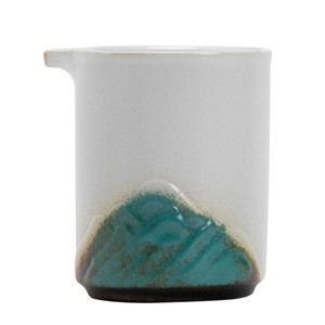 Taza de cerámica con diseño de montaña verde para servir té, estilo tetera portátil de 350 ml - Product Image 5