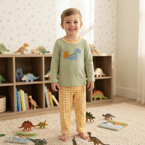 Ensemble 2 pièces pour garçons : Chemise et pantalon en coton et élasthanne brodés de citrouilles d'automne, prêts à expédier (RTS) - Vêtements pour enfants en gros - Product Image 6