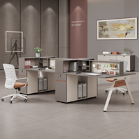 Ensemble de bureau et de chaise élégant pour le personnel ou poste de travail pour six personnes pour le bureau des finances