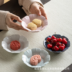 Assiette à dessert en céramique en forme de lotus, service à thé, plat à fruits en porcelaine, style zen, pour usage domestique, Fujian Dehua Wuxi Tang - Product Image 5