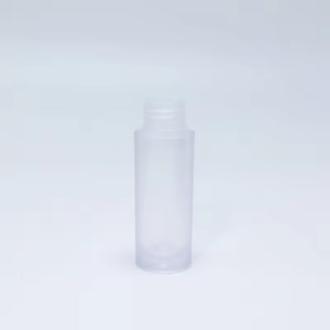 Venta al por mayor de lindos tubos redondos vacíos de 3 ml, color rosa transparente esmerilado, para brillo labial, aplicadores de tinte, envases cosméticos para brillo labial. - Product Image 3