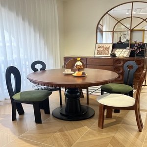Table à manger ronde de designer créatif pour la maison, table à manger en bois de luxe italienne haut de gamme, style rétro vintage, table de dîner de style cour - Product Image 4