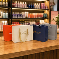 Sacs cadeaux en papier personnalisés en gros avec poignées en corde, sacs de shopping personnalisés avec logo imprimé