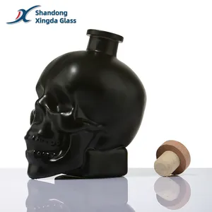 جمجمة سوداء من زجاج الصوان الفائق مصممة شخصياً من مصنع في الصين للفودكا والشرب والفسكو