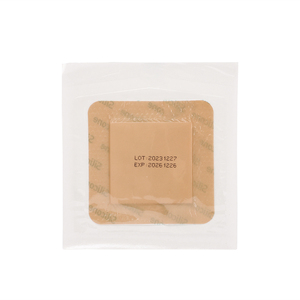 Pansement en mousse de silicone argentée pour plaies avec bordure adhésive douce - Product Image 3