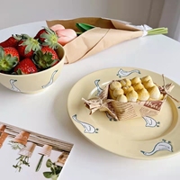 Vente chaude Bol en céramique de style coréen avec motif de dessin animé d'oie, assiettes rondes de 8 pouces pour salades, desserts, fruits, collations, soucoupes pour gâteaux, ensemble