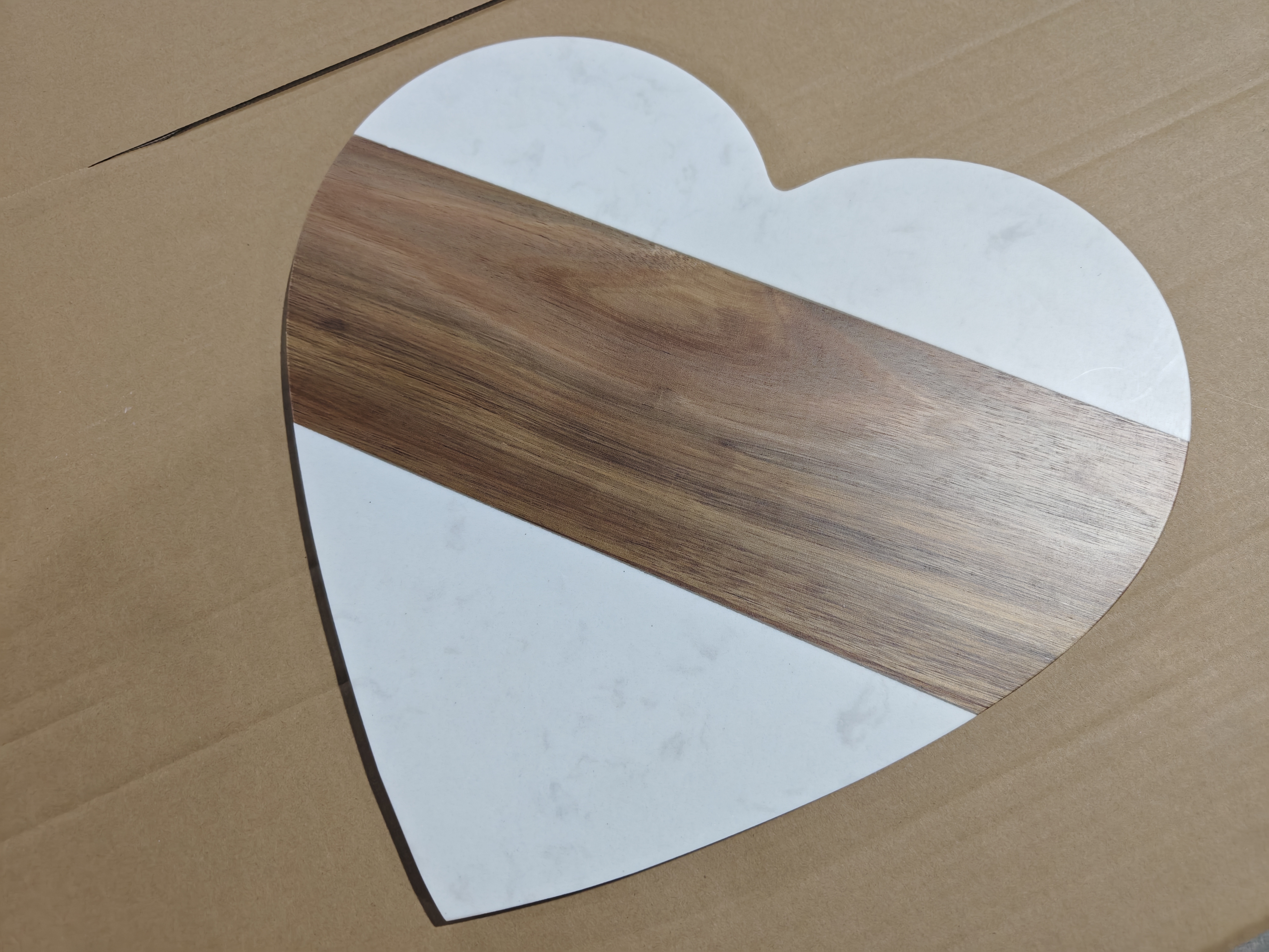 Tavola cuore 33.5*35cm