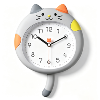 Horloge murale en plastique à quartz motif chat mignon, queue oscillante automatique, chiffres grands et silencieux, décoration polyvalente pour la maison, idéale pour les enfants et les étudiants