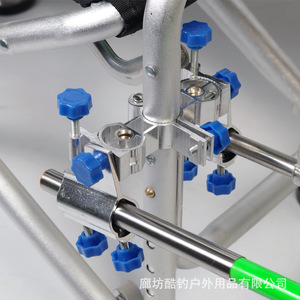 Soporte doble para cañas de pescar Kdhru de aleación de aluminio para silla de pesca con perillas azules y soporte de montaje ajustable - Product Image 2