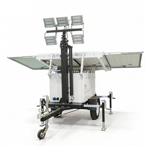 Torre di Illuminazione a Energia Solare con Quattro Pannelli Solari da 450W, Illuminazione 24 Ore - Product Image 1