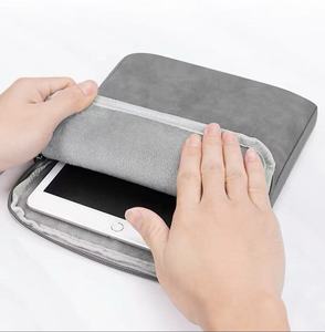 Funda de poliéster para tablet con correa de mano, múltiples bolsillos, estuche portátil, bolsa interior protectora para laptop, logotipo personalizado - Product Image 2