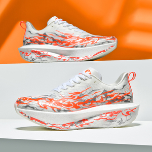 Chaussures de course <span class=keywords><strong>en</strong></span> tissu de soie glacée Standard Long Jump Couple Taille 34-45 Chaussures de sport de course professionnelles pour hommes femmes - Product Image 5