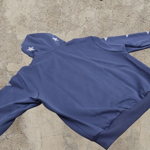 Sudadera con capucha para hombre de felpa francesa con cuello sin rematar, estampado DTG, efecto desgastado, lavado ácido, corta, con pedrería, personalizada - Product Image 3