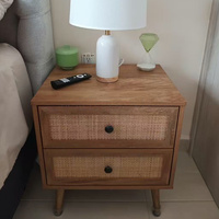 Table de chevet en bois rustique de style ferme avec tiroir en rotin pour chambre à coucher