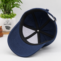 Casquette de baseball équestre 5 panneaux avec broderie 3D en relief, sportive, bleu marine et blanc, pour club d'équitation, en sergé de coton structuré CE