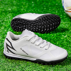 <span class=keywords><strong>Scarpe</strong></span> <span class=keywords><strong>da</strong></span> <span class=keywords><strong>Calcio</strong></span> con <span class=keywords><strong>Tacchetti</strong></span> per Bambini Direttamente dalla Fabbrica Zhen |   Tomaia in PU Unisex con Suola in Gomma |   <span class=keywords><strong>Scarpe</strong></span> <span class=keywords><strong>da</strong></span> <span class=keywords><strong>Calcio</strong></span> per Tutte le Stagioni |   Accetta - Product Image 6