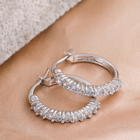 En stock, boucles d'oreilles créoles tendance plaquées or 18 carats, en laiton et zircon, design rond, cadeau pour femme, livraison rapide