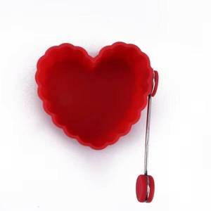 Elegante Molde de Silicona para Pastel Estándar Europeo, Desechable, en Forma de Corazón Rojo, con Asa, para Pasteles, Dulces y Jabones - Product Image 4