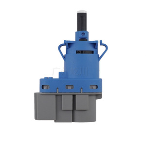 Interruptor de Luz de Freno 8T4796854M para Mazda Ford Mustang Camioneta, Material ABS, Repuesto Nuevo - Product Image 3