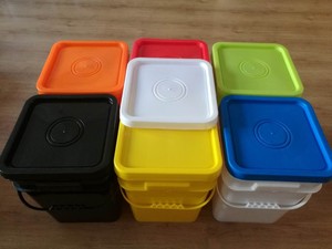 דליי פלסטיק מרובעים, אקולוגיים, ניתנים למחזור, בדרגת מזון, לסיטונאות במפעל, לאחסון מזון לחיות מחמד, אטומים, עם ידיות ומכסים, שקופים או אטומים. - Product Image 3