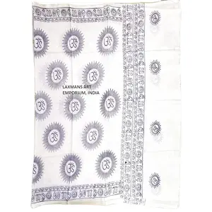 Mode féminine Viscose Hindu Om Mantra Prière imprimée Foulards/écharpes de qualité supérieure Vente en gros Inde