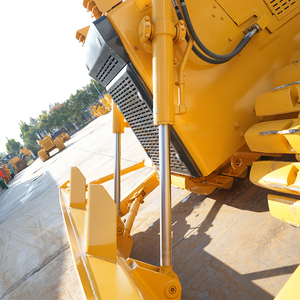 Bulldozer multifonctionnel sur chenilles avec capacité de bulldozing de 8 m³ pour la construction et l'agriculture - Product Image 4