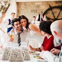 Runde Holz-Getränkechips im Großpack, Gratis-Getränketickets, Organza-Beutel, Personalisierte Neuartige Gastgeschenke für Partys