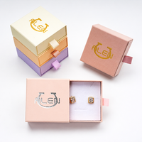 Boîte d'emballage de bijoux en carton rigide de luxe avec logo personnalisé, style tiroir coulissant avec poignée en ruban pour bague, collier, boucles d'oreilles