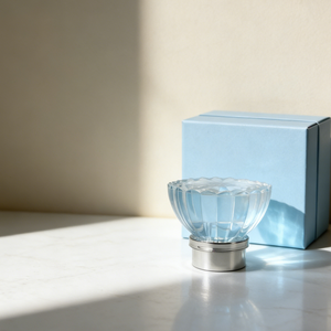 Capuchon de parfum <span class=keywords><strong>conique</strong></span> en <span class=keywords><strong>plastique</strong></span> mat de luxe vide, personnalisé, 15 mm, motif floral - Product Image 1