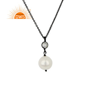 Collier en argent 925 plaqué rhodium noir avec pendentif en topaze et perle, bijoux de créateur, fournisseur de bijoux - Product Image 1