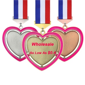 LY Trofeos al por mayor, medallas, placas, regalo para amantes, medalla en blanco con inserto de pegatina en forma de corazón para premios - Product Image 1
