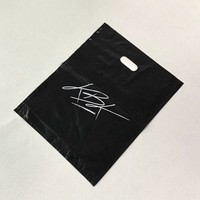 Sacs de shopping personnalisés avec nom de marque, logo imprimé sur mesure, sacs en plastique à poignée découpée pour emballage de vêtements de boutique