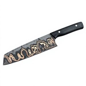 Cuchillo de chef de cobre damasco con hoja recta y mango de plástico para uso en la cocina - Product Image 1