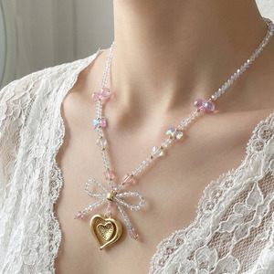 Collar <span class=keywords><strong>de</strong></span> Cuentas <span class=keywords><strong>de</strong></span> Cristal Multiformas con Lazo y Colgante <span class=keywords><strong>de</strong></span> Corazón Dorado, Joyería Artesanal Dulce para Damas <span class=keywords><strong>de</strong></span> Honor y Ocasiones Especiales - Product Image 5