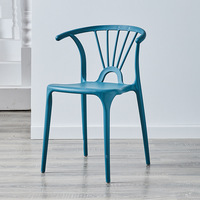Chaise de salle à manger en plastique simple et moderne avec dossier, pour la maison, les restaurants, les bureaux, les réunions et les loisirs