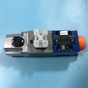 Rexroth Proportional Directional Valve VT-DFP-A-2X/G24K0/0/<b>V</b> 315 <b>Bar</b> 250 L Min Hydraulic Control - Product Image 1