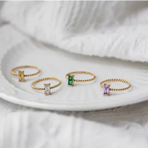 แหวนแฟชั่นประดับเพชรหลากสีทอง 14K18K แหวนสแตนเลสประดับเพชรซิคอน - Product Image 1