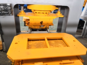 Terrazzo <strong>Tile</strong> <strong>Machine</strong> Concrete Roof <strong>Tile</strong> <strong>Making</strong> <strong>Machine</strong> Automatic - Product Image 3