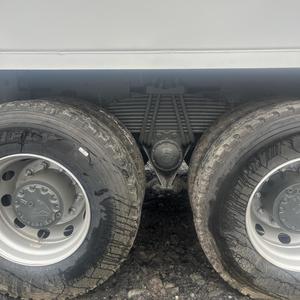 Camión Volquete SINOTRUCK HOWO 371 6X4, Capacidad de 31-40T, Motor Diésel Weichai, Euro 5, Transmisión Manual, Ingeniería de Trabajo Pesado - Product Image 5
