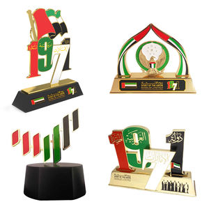 कारखाने की कीमत राष्ट्रीय दिवस ट्रॉफी कस्टम संस्थापक वर्षगांठ मिश्र धातु पुरस्कार मूर्तियां <span class=keywords><strong>1971</strong></span> फाल्कन कंट्री मैप डेस्क आभूषण - Product Image 1