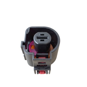 Connecteur de solénoïde de démarreur 1 broche 1K0973751 VW Audi JPT 4,8 mm scellé PBT violet avec verrouillage VW75174 IATF 16949 ALLEMAGNE - Product Image 2
