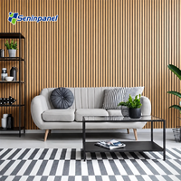 Panneau acoustique moderne en bois Seninpanel avec design mural à lattes pour la réduction du bruit dans les hôtels et les applications de décoration intérieure