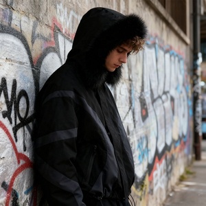 Veste à capuche oversize pour homme, style streetwear, hiver, impression brodée personnalisée, coupe-vent, fermeture éclair, col en fausse fourrure, en nylon - Product Image 1