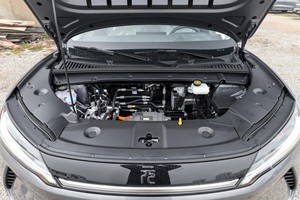 รถ SUV ไฟฟ้าแท้แบบใหม่ราคาถูกสุดคุ้มพร้อมแบตเตอรี่แบบใบยาว BYD Yuan - Product Image 6
