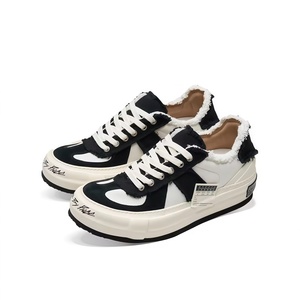 Chaussures d'hiver en toile de luxe <span class=keywords><strong>noir</strong></span> et blanc, motif flocon de neige Nougat, semelle extérieure en caoutchouc Balance Tail De Xun Lovers - Product Image 5