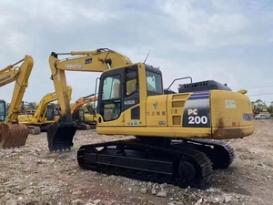 Pelleteuse sur chenilles Komatsu PC200 d'occasion - Product Image 2