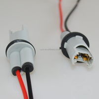 Pièces de véhicule, systèmes d'éclairage automobile, autres accessoires d'éclairage automobile, adaptateur de douille d'ampoule LED T10 pour lampe intérieure de voiture