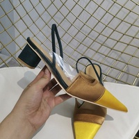 Nouvelle mode bas prix microfibre royal violet bout pointu sangle arrière slingbacks outwear fête mariage talon bas femmes pompes