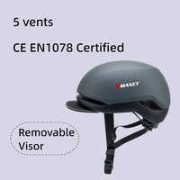 Casque de vélo léger avec visière amovible, certifié CE, coque durable moulée sous pression, protection sportive pour le cyclisme des enfants